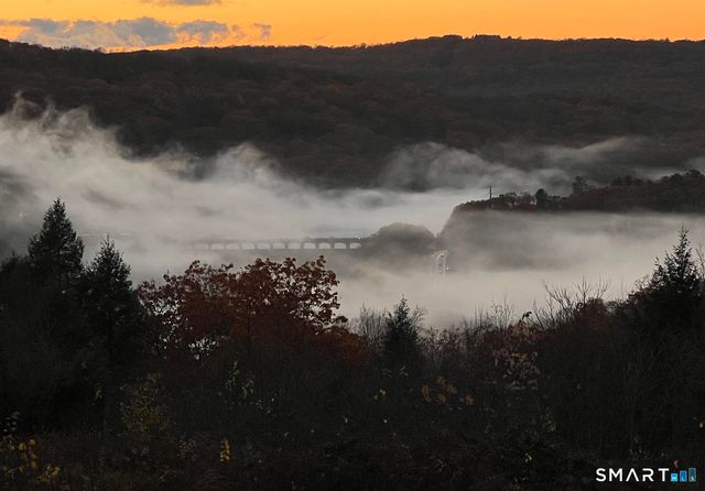 44 Old Country Road, Oxford, CT 06478