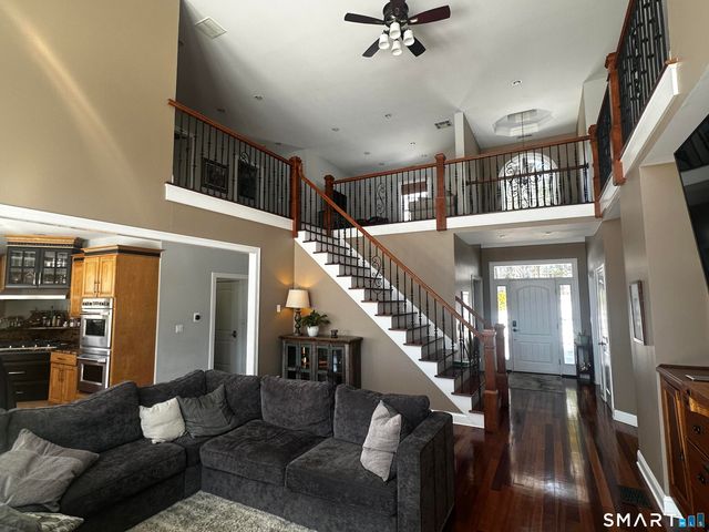 44 Old Country Road, Oxford, CT 06478