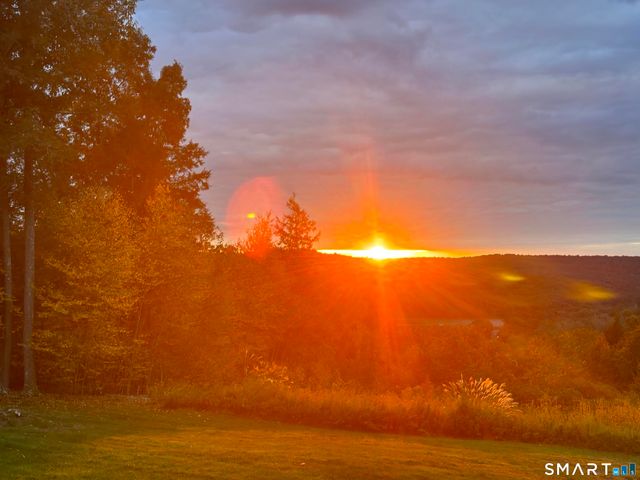 44 Old Country Road, Oxford, CT 06478