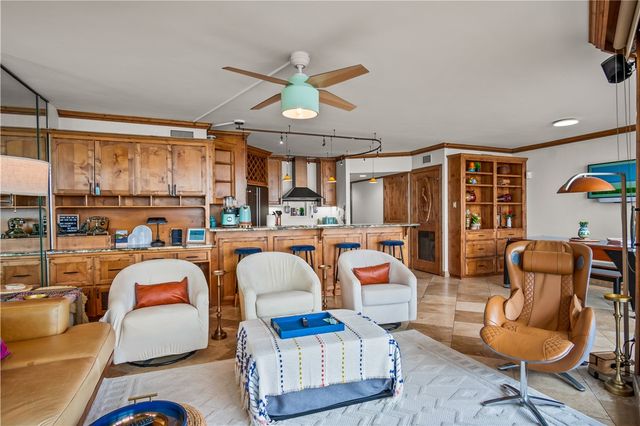 6649 Seacomber Dr 304, Port Aransas, TX 78373