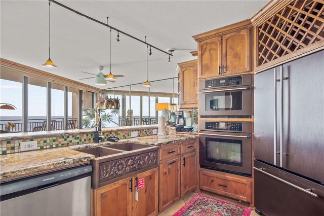6649 Seacomber Dr 304, Port Aransas, TX 78373
