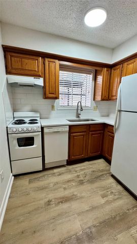 1311 Antoine Drive 122, Houston, TX 77055