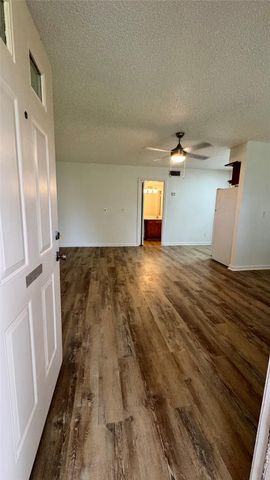 1311 Antoine Drive 122, Houston, TX 77055