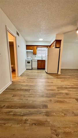 1311 Antoine Drive 122, Houston, TX 77055