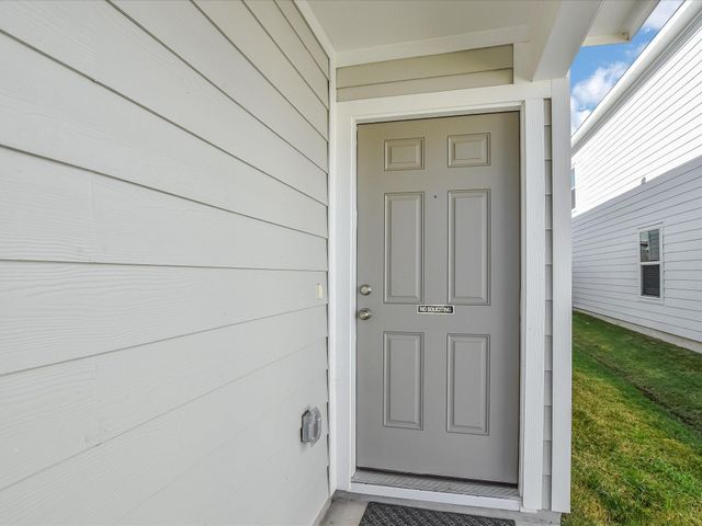 40 Trinity CIR, Lockhart, TX 78644