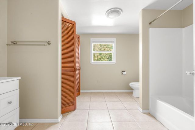 343 LAKE COMO Drive, Pomona Park, FL 32181