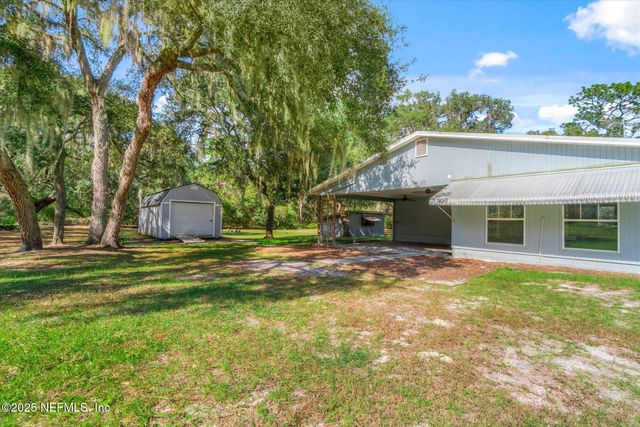 343 LAKE COMO Drive, Pomona Park, FL 32181