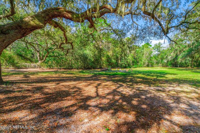 343 LAKE COMO Drive, Pomona Park, FL 32181