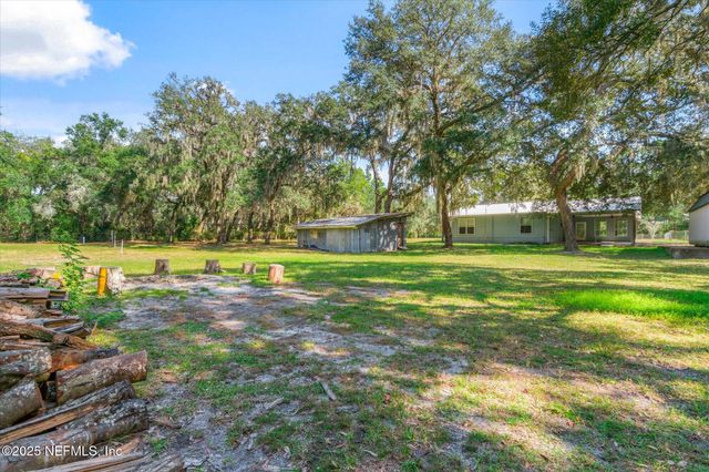 343 LAKE COMO Drive, Pomona Park, FL 32181