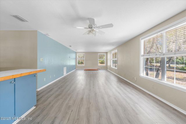 343 LAKE COMO Drive, Pomona Park, FL 32181