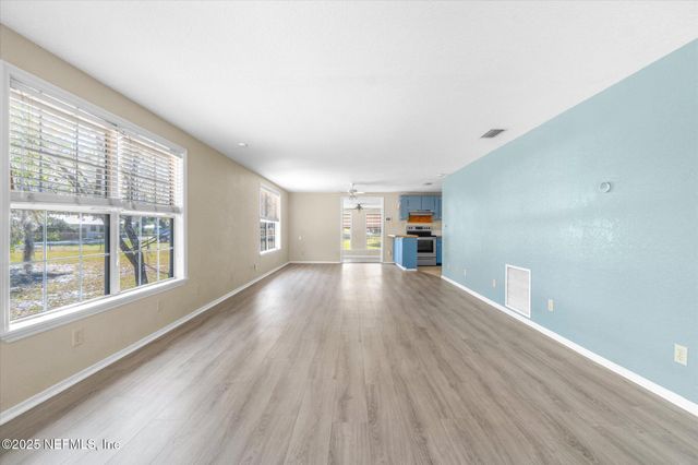 343 LAKE COMO Drive, Pomona Park, FL 32181