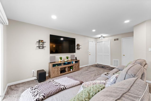 94 Briarwood Court, Howell, NJ 07731
