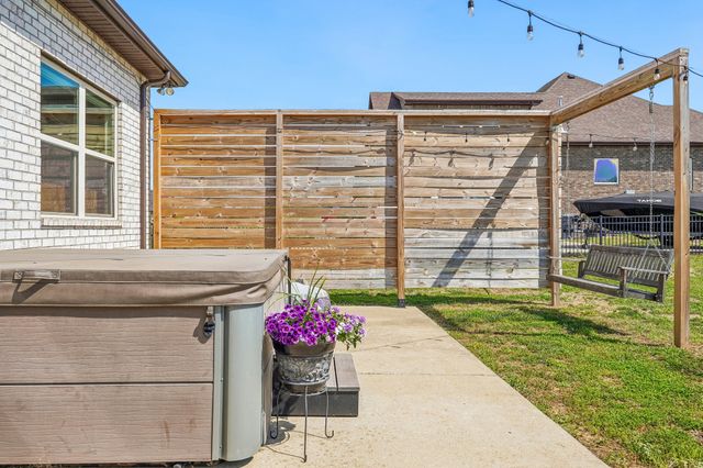 1031 Caballo Trl, Gallatin, TN 37066