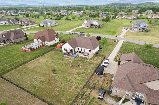 1031 Caballo Trl, Gallatin, TN 37066