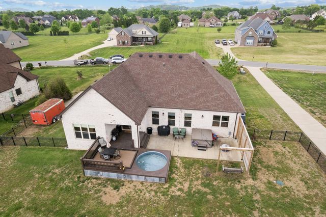 1031 Caballo Trl, Gallatin, TN 37066