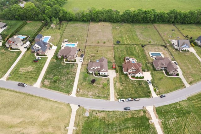 1031 Caballo Trl, Gallatin, TN 37066