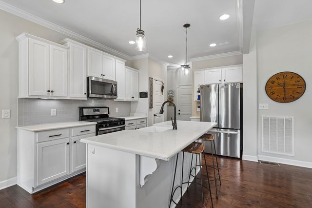 1031 Caballo Trl, Gallatin, TN 37066