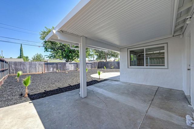 1132 Amberwood, Sacramento, CA 95864