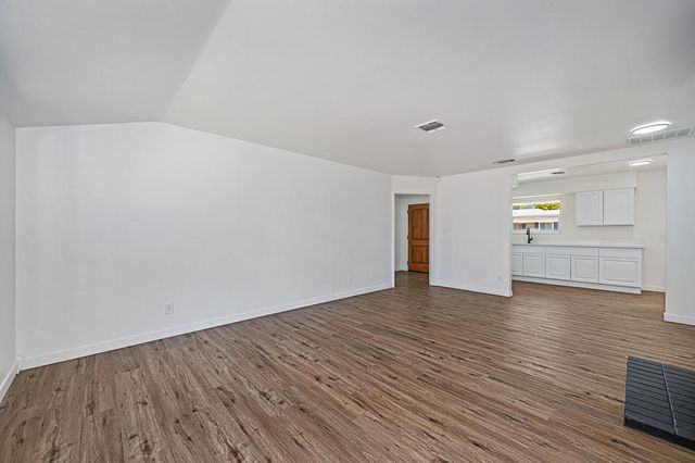 1132 Amberwood, Sacramento, CA 95864