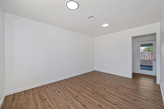 1132 Amberwood, Sacramento, CA 95864