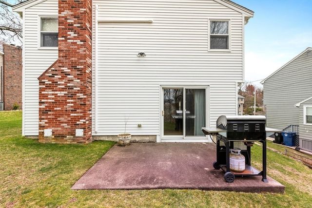 35 Ravenna Avenue, Salem, MA 01970