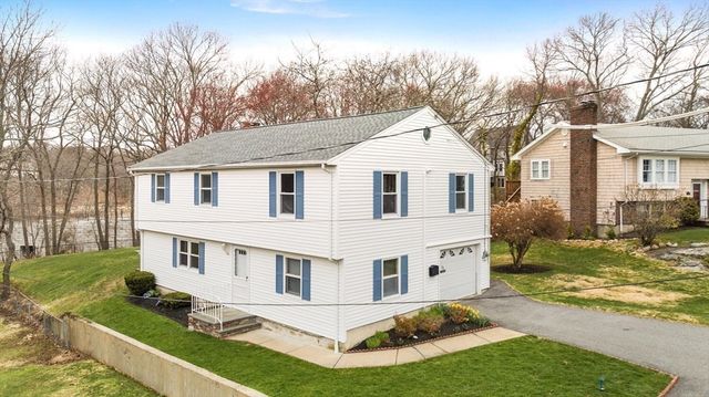 35 Ravenna Avenue, Salem, MA 01970