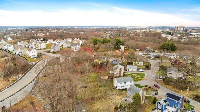 35 Ravenna Avenue, Salem, MA 01970