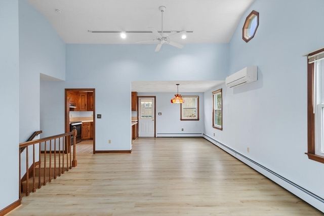 35 Ravenna Avenue, Salem, MA 01970