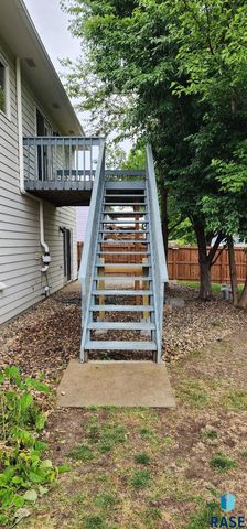 6400 S Crane Ave Avenue, Sioux Falls, SD 57108