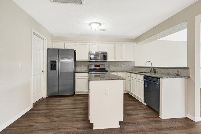 4010 Spring Garden Drive, Pearland, TX 77584