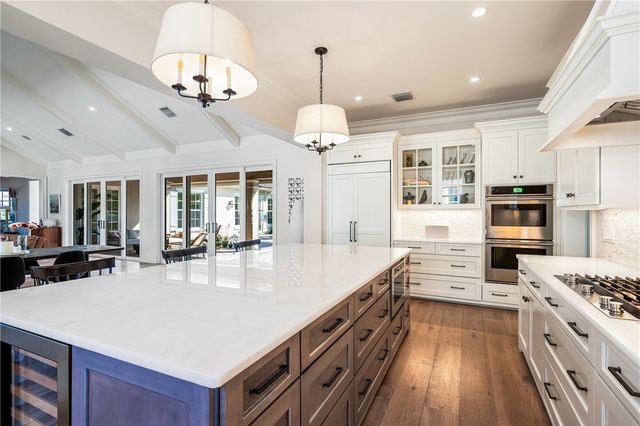 221 Palm Island Lane, Vero Beach, FL 32963