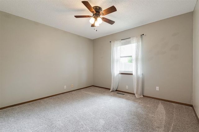 320 Elwood Drive, Edmond, OK 73013