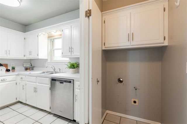 320 Elwood Drive, Edmond, OK 73013