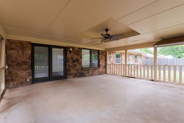 320 Elwood Drive, Edmond, OK 73013