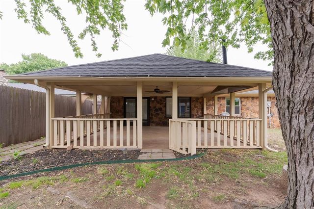 320 Elwood Drive, Edmond, OK 73013