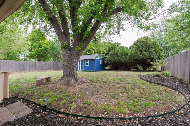 320 Elwood Drive, Edmond, OK 73013