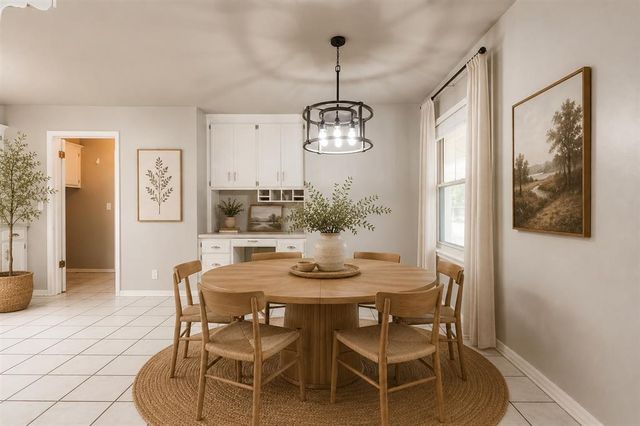 320 Elwood Drive, Edmond, OK 73013