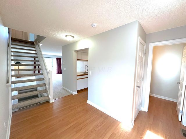 1999 Jasper Lane, 24A, Hilliard, OH 43026