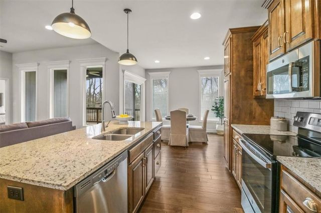 2621 NE Sonora Valley Drive, Blue Springs, MO 64014