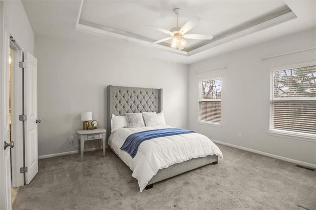 2621 NE Sonora Valley Drive, Blue Springs, MO 64014