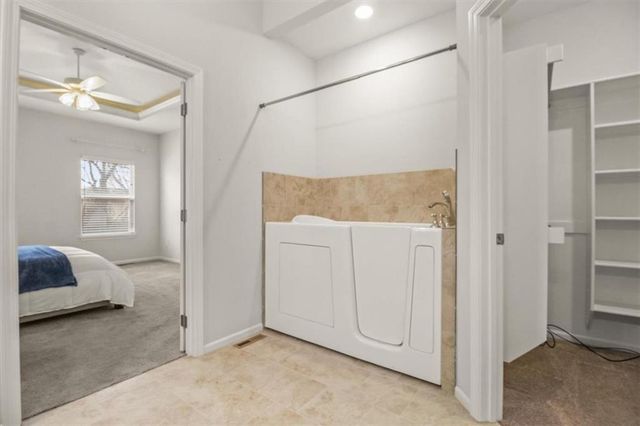 2621 NE Sonora Valley Drive, Blue Springs, MO 64014