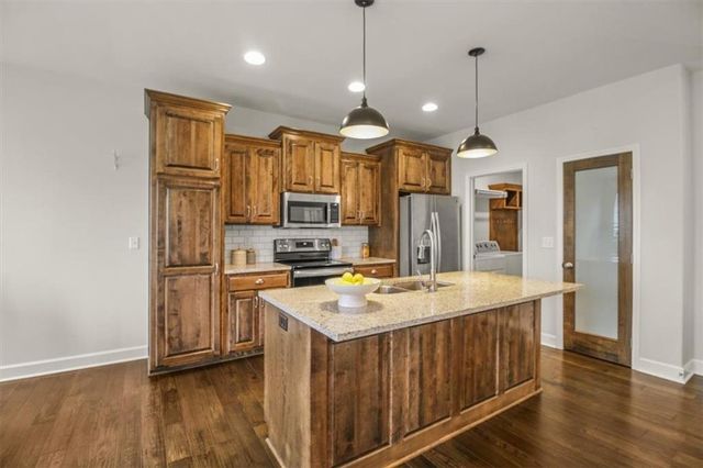 2621 NE Sonora Valley Drive, Blue Springs, MO 64014