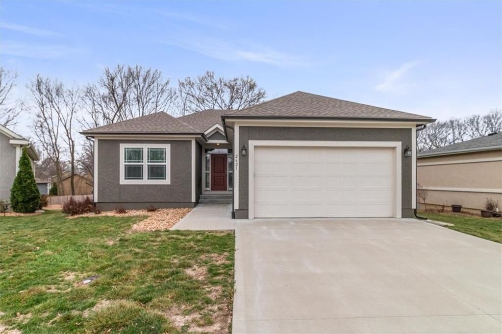 2621 NE Sonora Valley Drive, Blue Springs, MO 64014