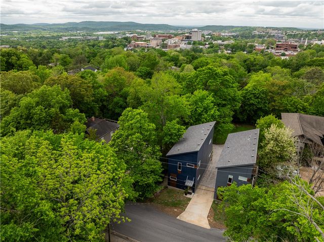 239 N Fletcher Avenue, Fayetteville, AR 72701
