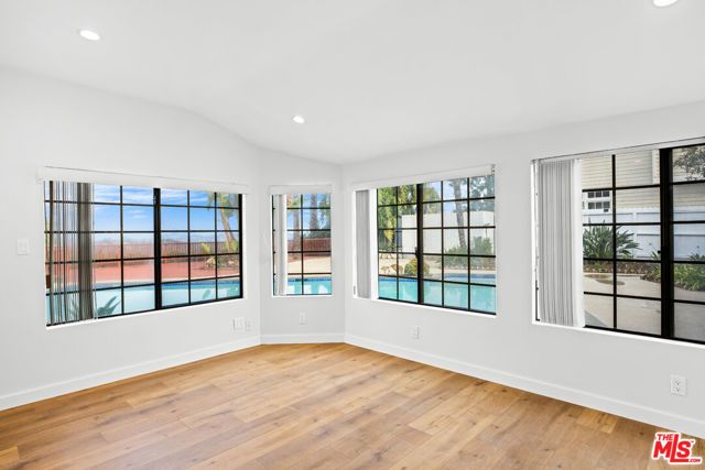 2254 Stradella Road, Los Angeles, CA 90077