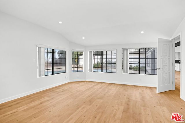 2254 Stradella Road, Los Angeles, CA 90077