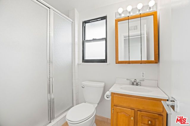 2254 Stradella Road, Los Angeles, CA 90077