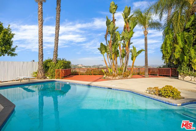 2254 Stradella Road, Los Angeles, CA 90077