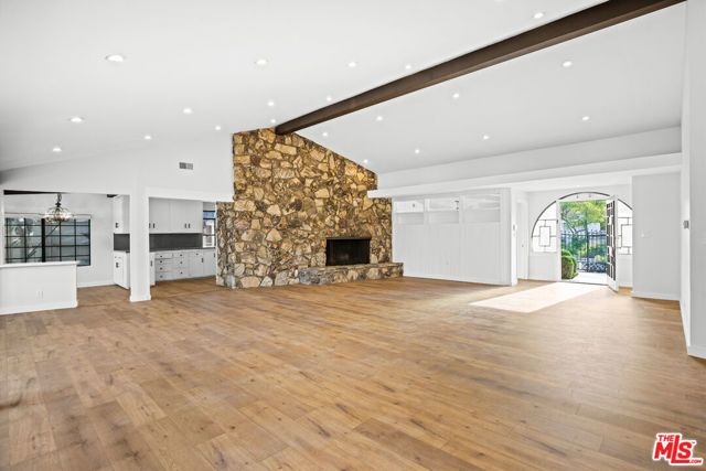 2254 Stradella Road, Los Angeles, CA 90077