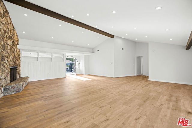 2254 Stradella Road, Los Angeles, CA 90077